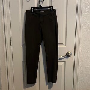 Old Navy Women's Skinny Pants - Black
